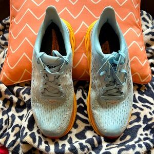 Hoka Clifton8 size 8.5